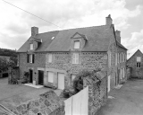 Maison, 3, 5 place de l'Hôtel de Ville (Bécherel)