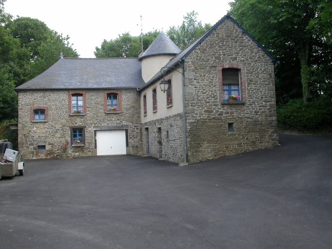 Moulin à farine du Bois Jouaire, actuellement maison, le Bois Jouaire (Merdrignac)
