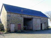 Remise-étable à vaches-porcherie, Moncinaut (Domalain)