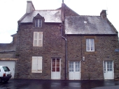 Maison, 2 place du Marché (Cancale)