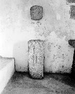 Stèle christianisée : Ange orant, chapelle Saint-Guévroc (Tréflez)