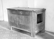 Coffre de fabrique, église paroissiale Saint-Guérec (Cléguérec)