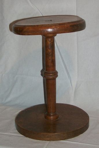 Ensemble de 4 tabourets d'église