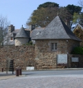 Manoir, rue des Ecoles ; route de Perros (Louannec)
