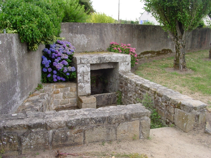 Fontaine du Sach (Etel)