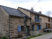 Alignement de maisons, le Plessix (Orgères)