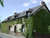 Ferme, 9 rue des Rochers (La Chapelle-Thouarault)