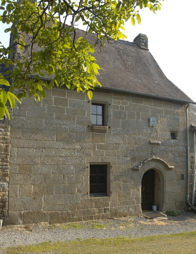 Maison de prêtre, le Rocher Hue (Saint-Marc-le-Blanc)