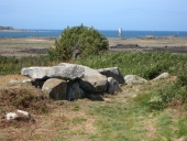 Site archéologique : l'allée couverte de Men-ar-Romped (Kerbors)