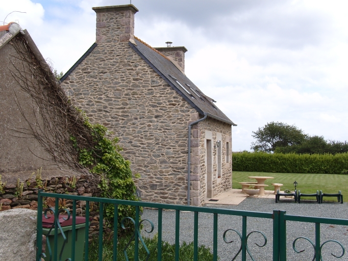 Maison, 15 rue du C'hastell Dour, Kerlic (Ploubazlanec)