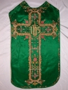 Ornement vert : chasuble, étole, voile de calice, bourse de corporal