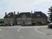 Poste au 8, 10, 12 rue du Guic (Plounévez-Moëdec)