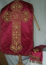 Ornement rouge 3 : chasuble, étole