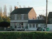 Maison, 74 canal Saint-Martin (Rennes)