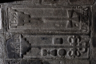 Dalle funéraire 17