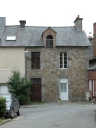 Maison, 3 place de l'Eglise (Saint-Aubin-d'Aubigné)