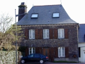 Maison, 6 place de l'Église (Plélan-le-Grand)