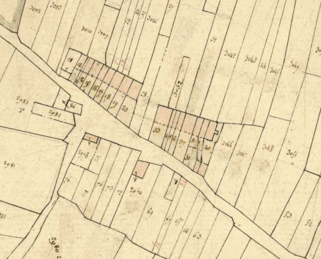 Alignement de deux maisons, la Rivière (Pipriac)