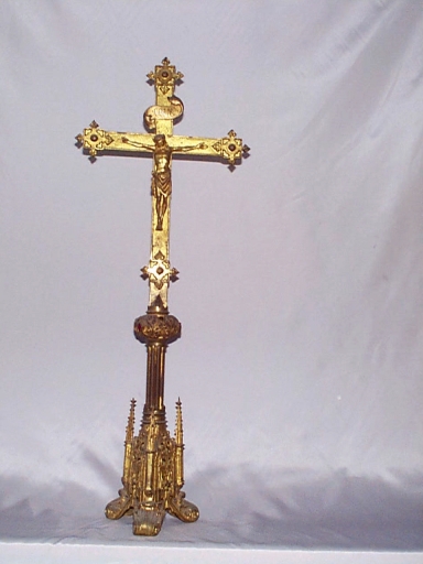 Croix d'autel 1
