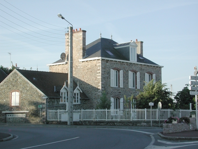 Maison dite le Val Fleuri, 1 rue du Lest, Dahouët (Pléneuf-Val-André)