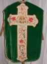 Ornement vert 1 : chasuble, bourse de corporal, étole, manipule, voile de calice