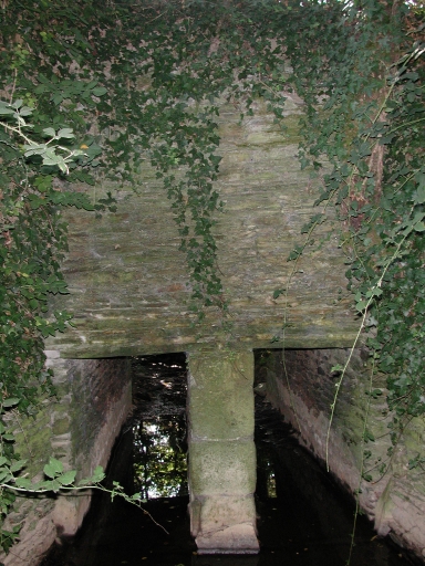 Aqueduc, près de l'Aumônerie (Sainte-Marie)