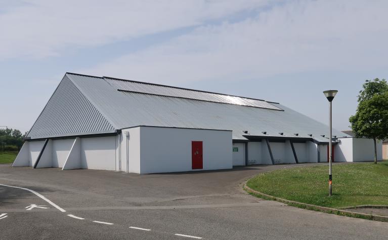 Salle omnisports Marcel Hamon, rue des Écoles (Plestin-les-Grèves)