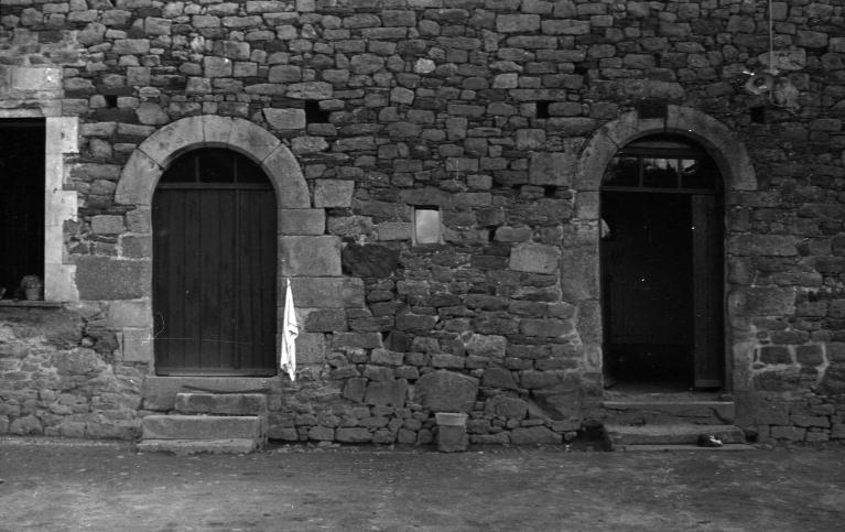 L'enclos résidentiel de La Porte, Saint-Sulien (Saint-Rieul)