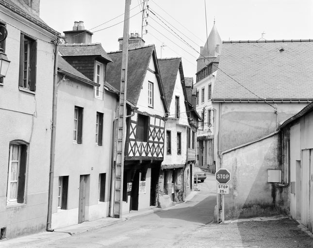 Maison, 2 rue Sainte-Croix (Josselin)