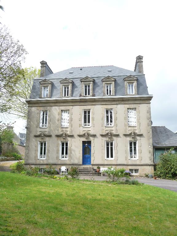 Hôtel de Kerlivio, 31 rue Amiral Bauguen (Châteaulin)