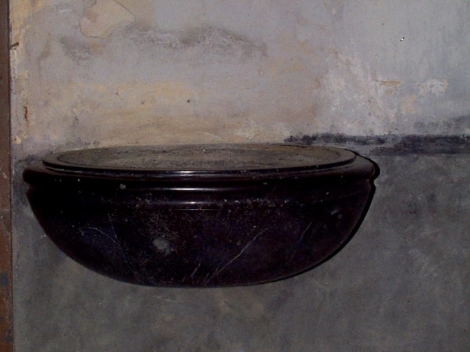 Bénitier 2 (bénitier d'attache)