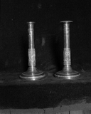 Bougeoirs (2), église paroissiale Saint-Pierre, Saint-Paul (Montreuil-sous-Pérouse)