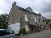Maison, 11 cours d'Yseux (La Ville-ès-Nonais)