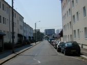 Ancien chemin de Quineleu au faubourg Saint-Hélier, puis rue des Ateliers, actuellement rue Pierre-Martin (Rennes)