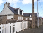 Maison, rue Surcouf (Pordic)