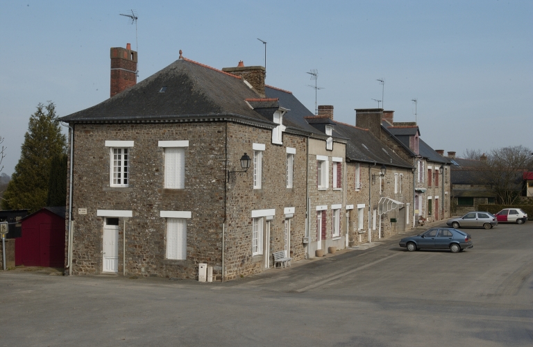 Alignement de six maisons, 1-13 rue des Ecoles (Saint-Médard-sur-Ille)