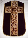 Ornement violet 1 : chasuble