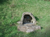 Fontaine votive Sainte-Anne et lavoir, Route de Trogoat (Ploubazlanec)