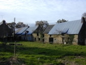 Alignement de logis, Quily (Saint-Just)