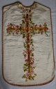 Ornement blanc 2 : chasuble, bourse de corporal, étole, voile de calice