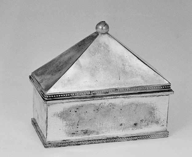 Ensemble de deux coffrets aux saintes huiles