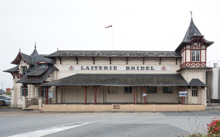 Laiterie Beurrerie de L'Hermitage (Groupe Lactalis), place de la gare (L'Hermitage)