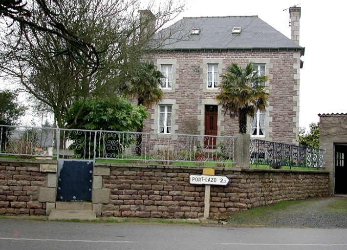 Maison dite Ker Kariem, 55 rue Commandant Le Conniat, Kerviou (Plouézec)