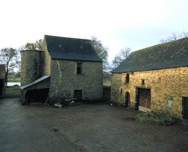 Manoir, dit de la Cour ou de la Mélatière, actuellement ferme, la Cour (Guipry fusionnée en Guipry-Messac en 2016)