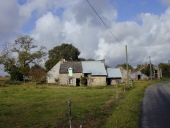 Alignement de deux maisons, le Frèche (Renac)