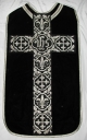 Ornement noir 2 : chasuble, bourse de corporal, étole, manipule