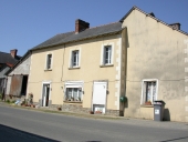 Maison à boutique, 10 rue de Saint-Armel (Langouët)