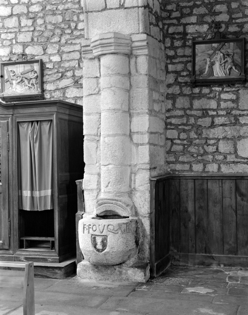 Bénitier d'applique (Tremblay fusionnée en Val-Couesnon en 2019)