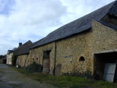 Ancien manoir, actuellement ferme, le Mont-Martin (Saint-Germain-du-Pinel)