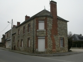 Maison, 4 rue du Maréchal Leclerc (Servon-sur-Vilaine)